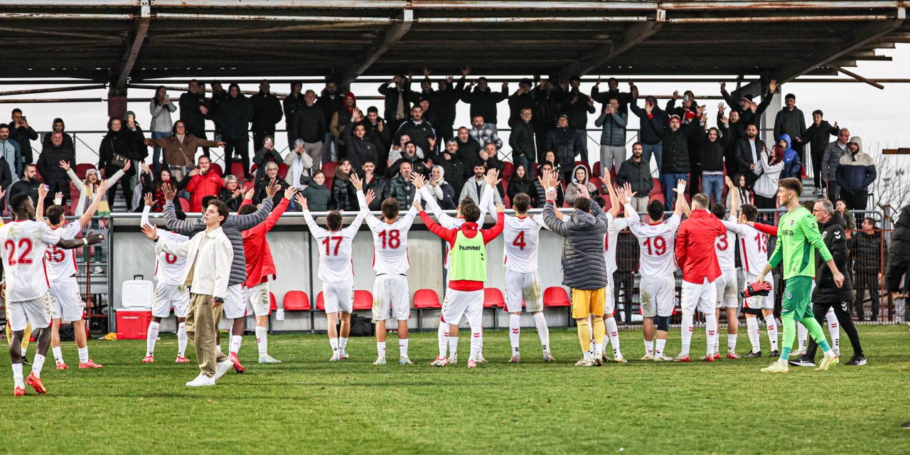 Gençler galip geldi