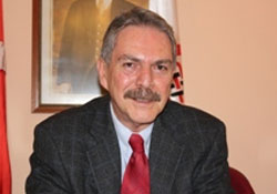 Sözleşme yapmak zorunda değiliz