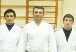 Akman yakın takipte