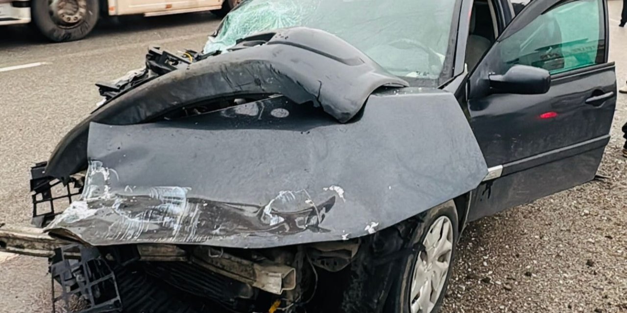 Trafik kazasında 3 kişi yaralandı