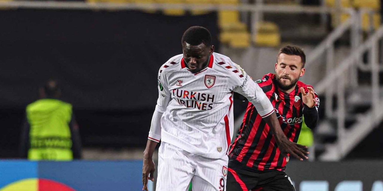 Sahneye çıkmak istiyor