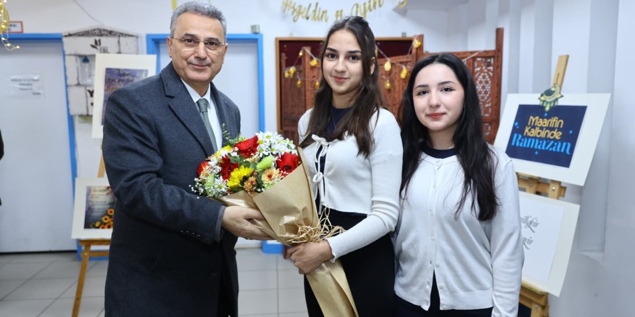 Gençlerin talep ve önerilerini dinledi