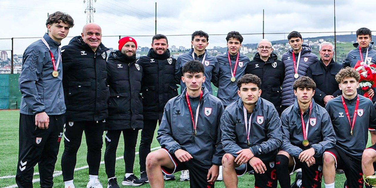 Özel Canik Uğur Okulları şampiyon oldu