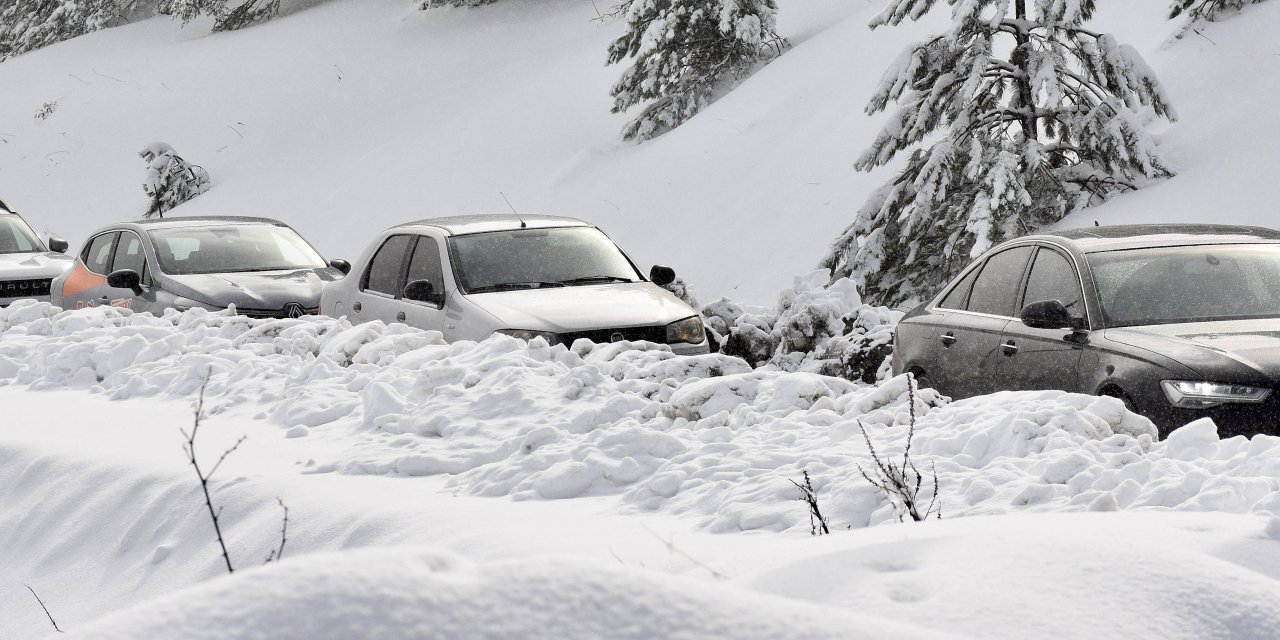 Samsun'un yüksek kesimlerde kar etkili oldu