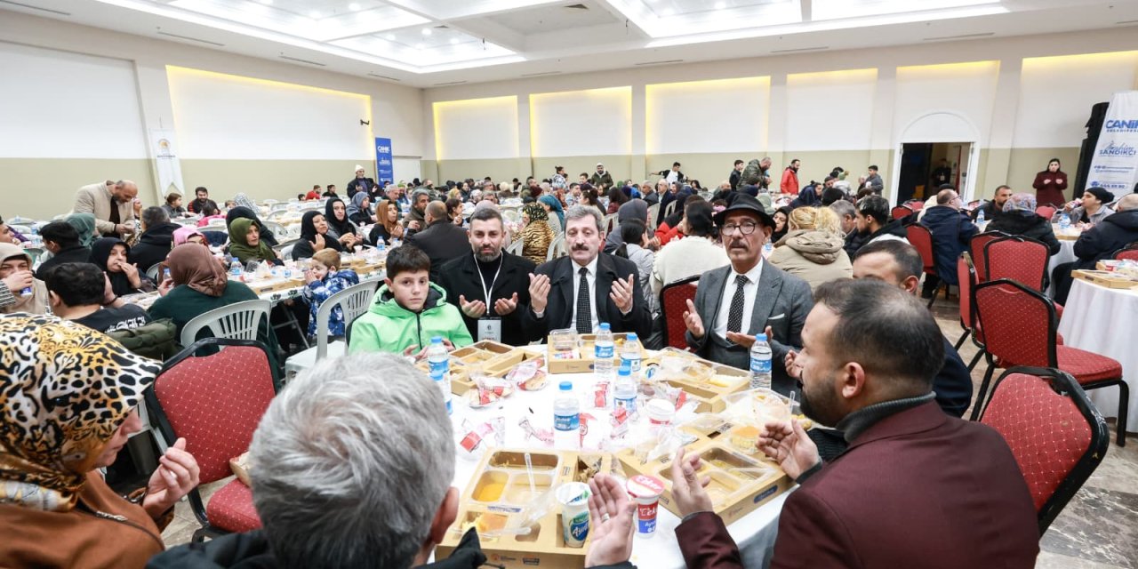 Roman vatandaşlarla iftar programı düzenlendi