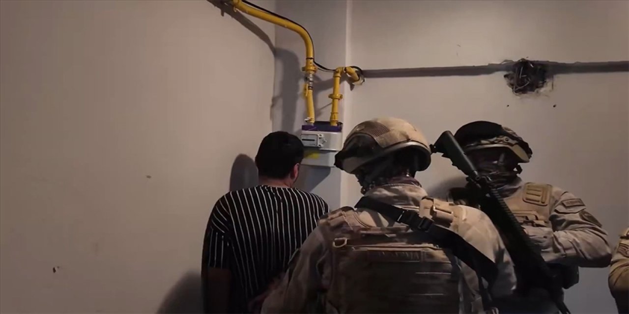 11 ildeki operasyonlarda 61 kişi yakalandı