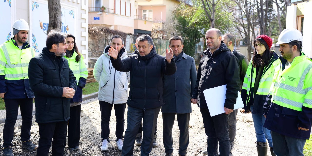 Saha çalışmalarını yerinde inceledi