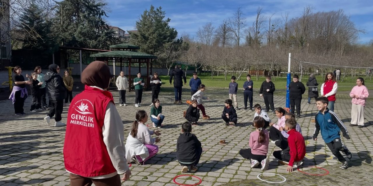 Geleneksel çocuk oyunları şenlikleri başladı