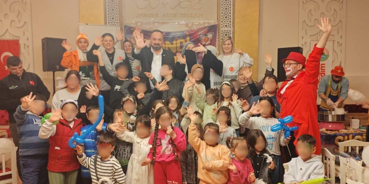 İftar programı ve çocuk şenliği düzenledi