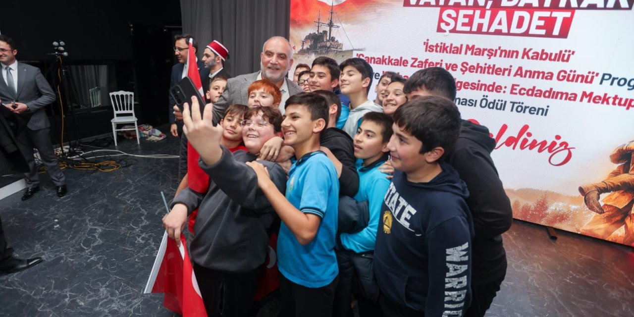 Canik’te gençler ödüllerine kavuştu