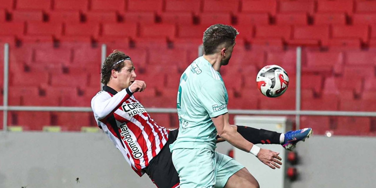 Tribündeki boşluklar dikkat çekti