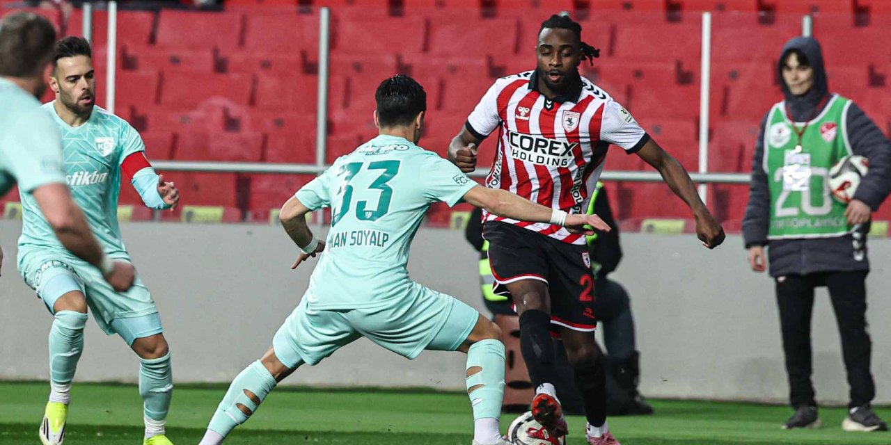 Makoumbou maçın oyuncusu seçildi