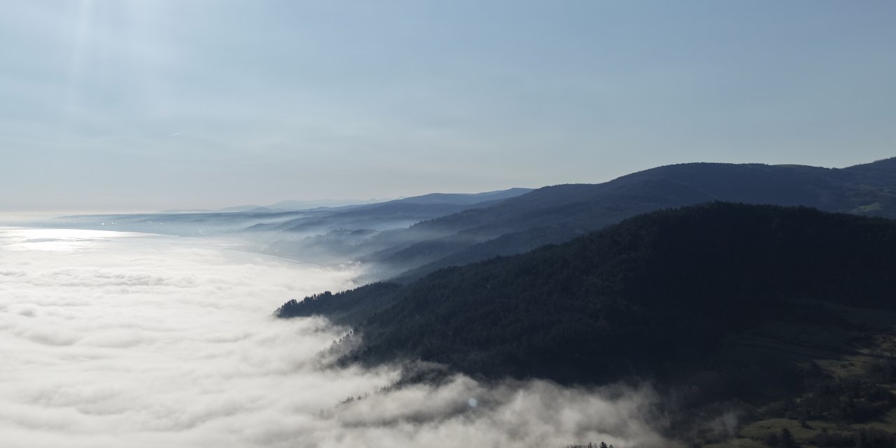 Samsun'da Karadeniz'in üzerini kaplayan sis dronla görüntülendi