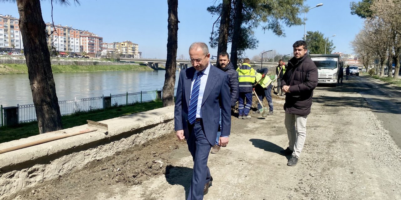 Temizlik çalışmaları devam ediyor