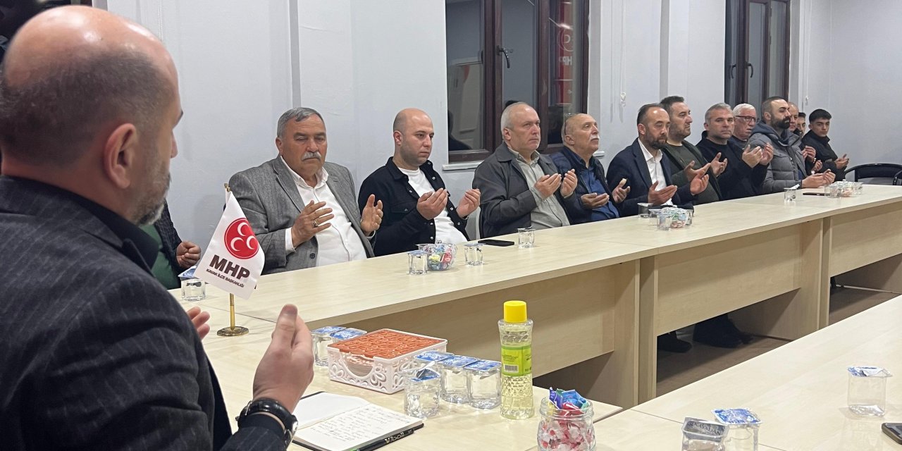 MHP Kavak teşkilatı Türkeş'i andı