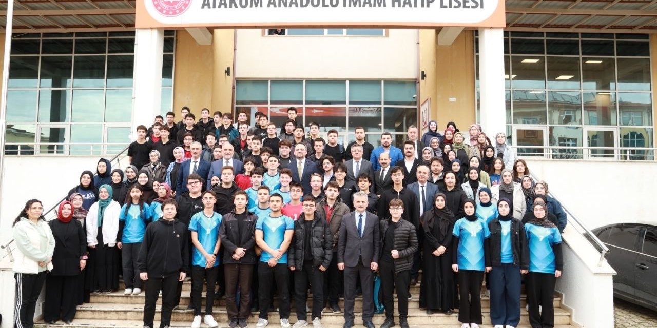 Bakan Yardımcısı Eminoğlu Samsun'da öğrencilerle buluştu