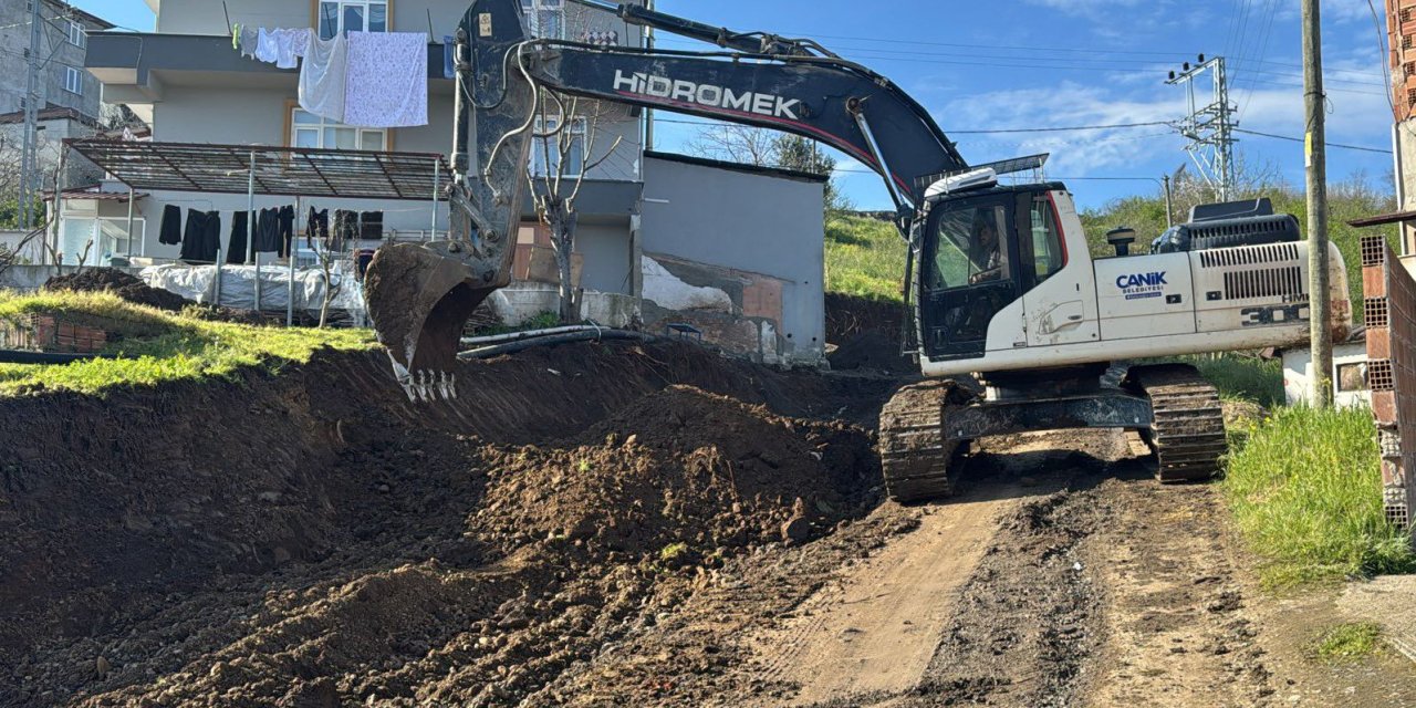Canik'te yol çalışmaları devam ediyor
