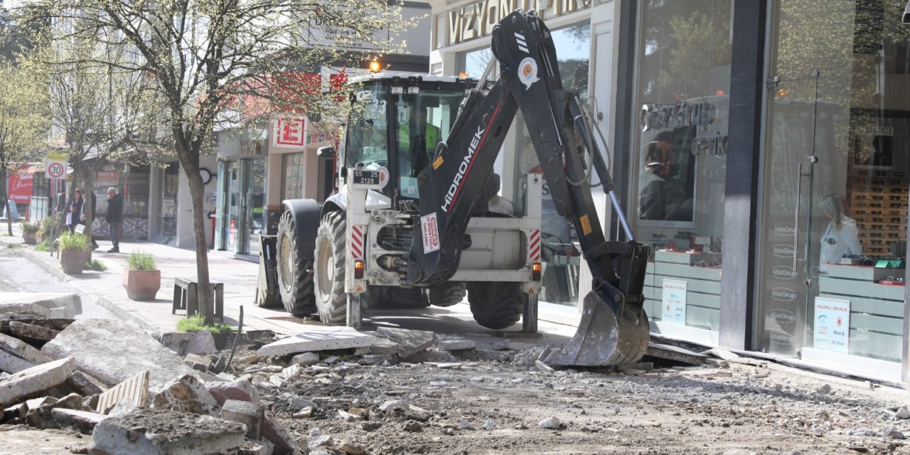 İstiklal Caddesi’nde yenileme süreci başladı