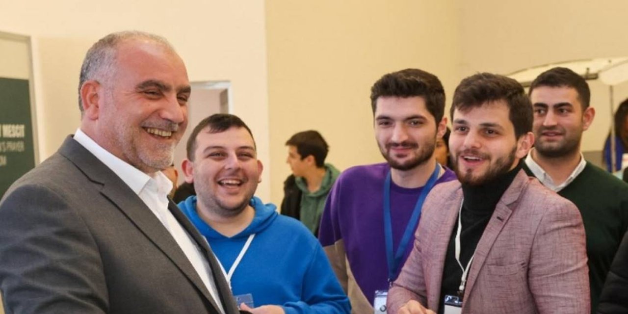 Üniversite öğrencilerinin faturalarını belediye ödüyor