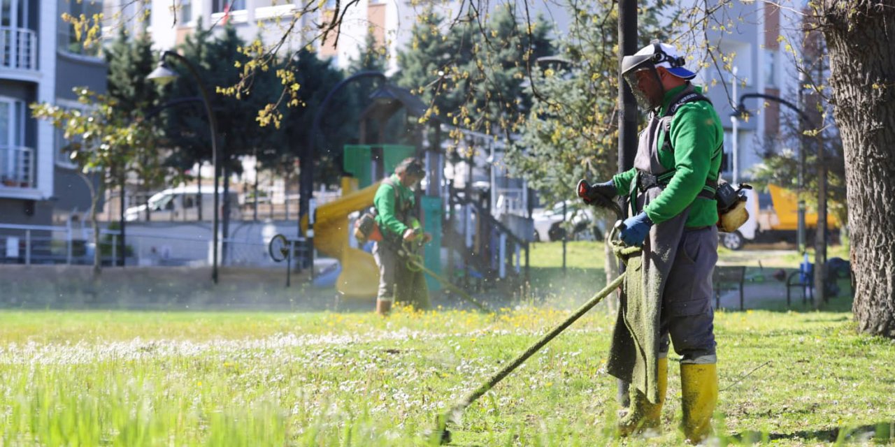 Canik'te parklar yaza hazırlanıyor