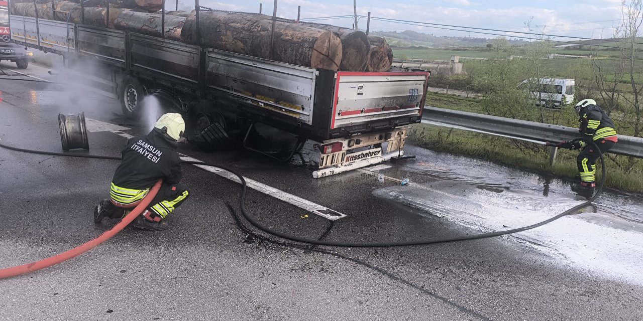 Tır dorsesinde çıkan yangın söndürüldü