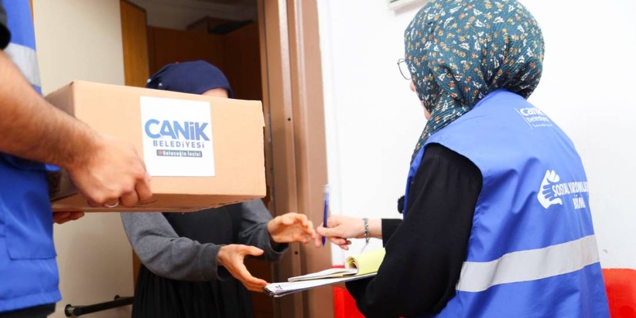 Canik Belediyesi kapı kapı gönüllere ulaşıyor