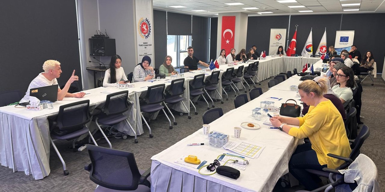 Gençler AB fırsatlarıyla buluştu