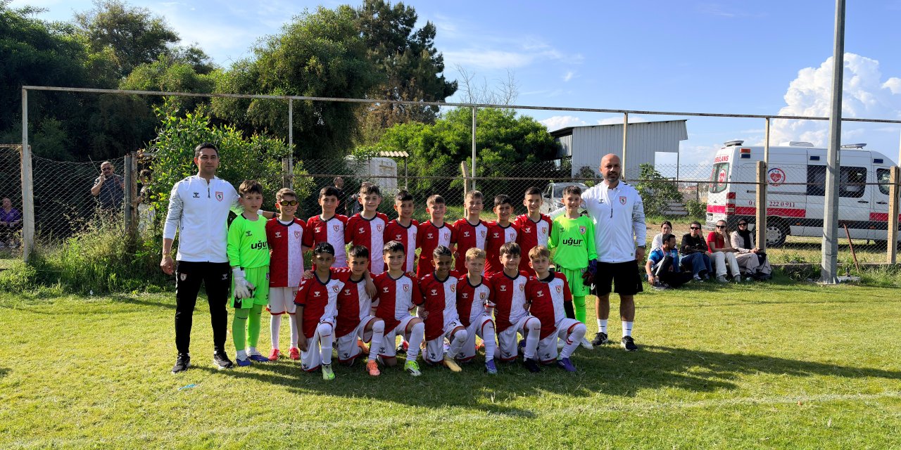 Samsunspor U10 takımı Antalya’da şampiyon oldu