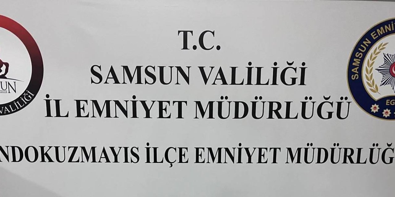 Alkollü sürücünün aracından bıçak, fişek ve alkol çıktı