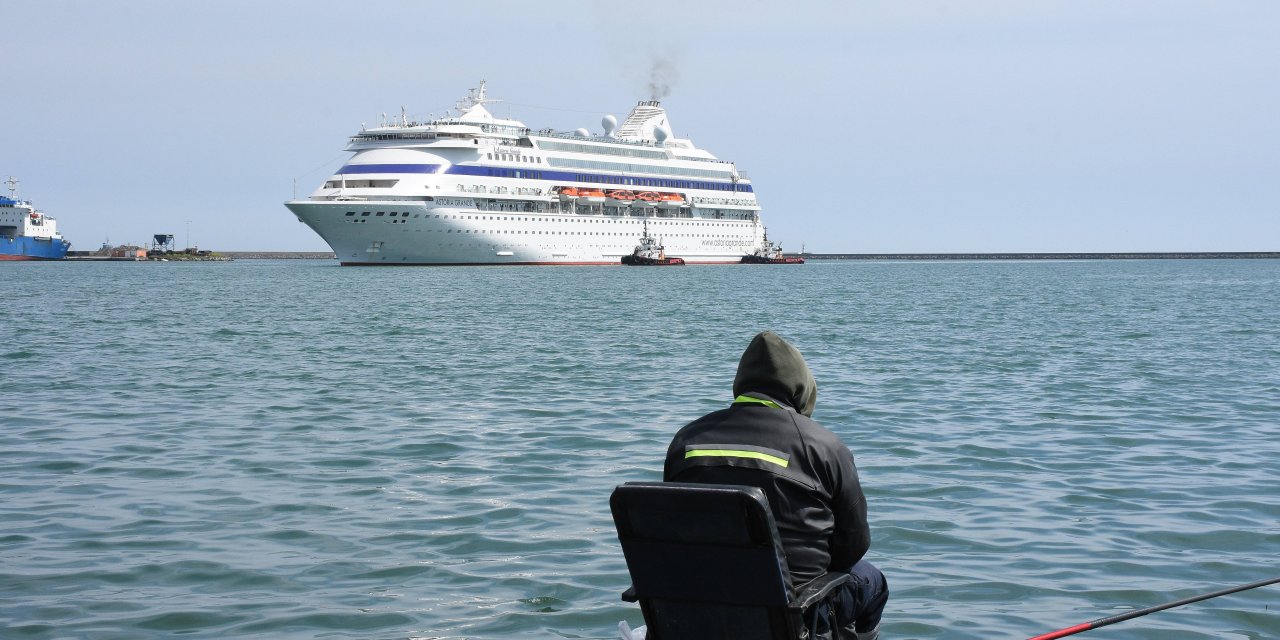 "Astoria Grande" kruvaziyeri Samsun'a geldi