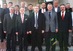 Kefeli; Diyalogdan yana olundu