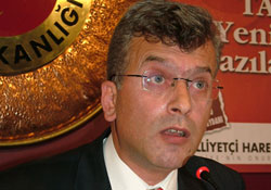 Siyaset yozlaştırılıyor