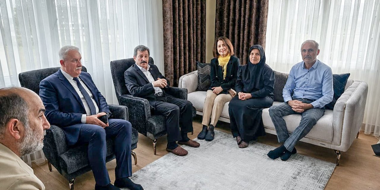 Samsun Valisi Tavlı şehit ailesini ziyaret etti