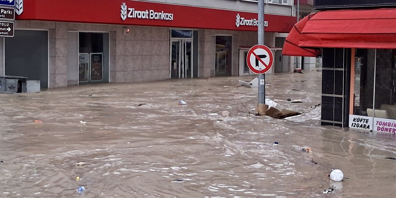 Havza'da sağanak etkili oldu