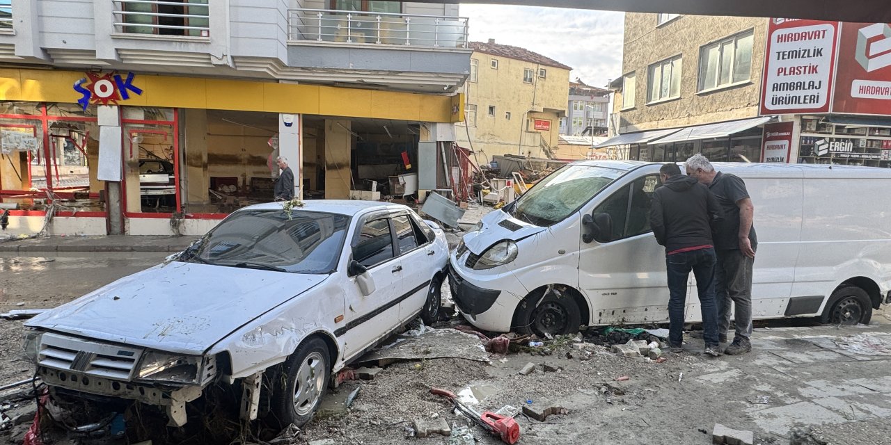 Temizlik çalışmaları devam ediyor