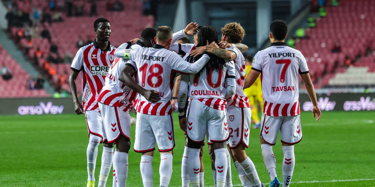 Samsunpor 3 puanı 3 golle aldı