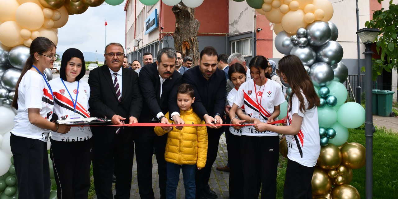 Vezirköprü'de TÜBİTAK 4006 Bilim Fuarı yapıldı