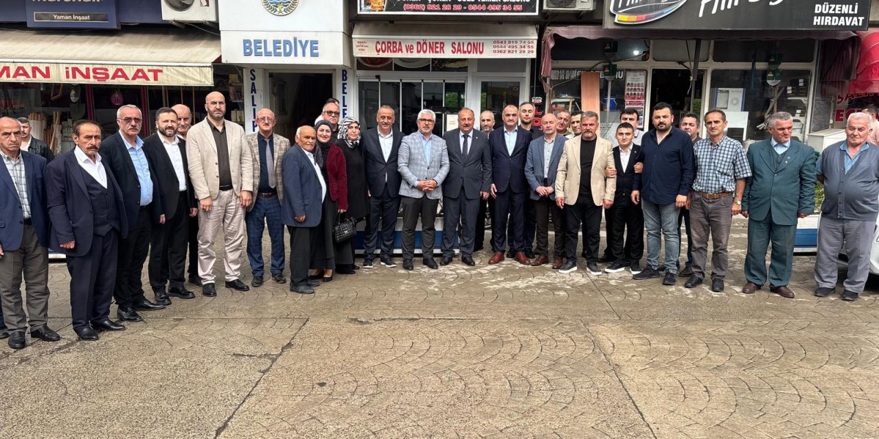 AK Parti Salıpazarı İlçe Başkanlığında bayramlaşma programı düzenlendi