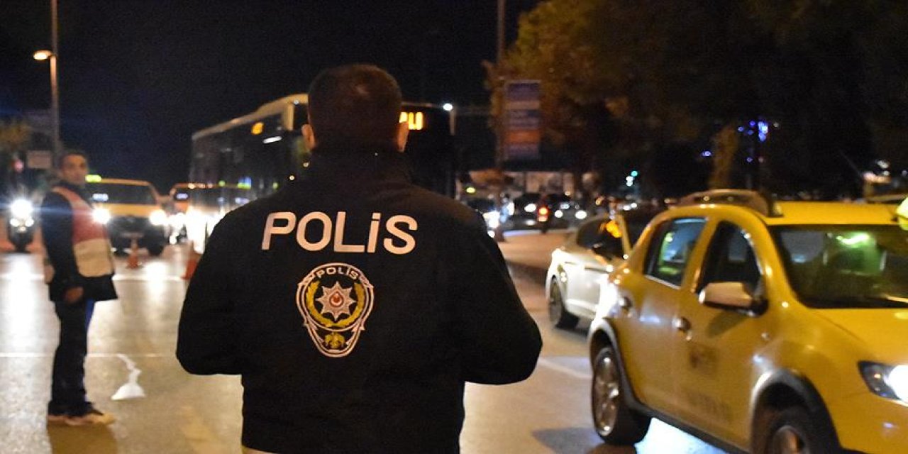 Tartıştıkları zanlılar tarafından bıçaklanan karı koca yaralandı