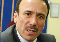Yan gelip yatmışlar
