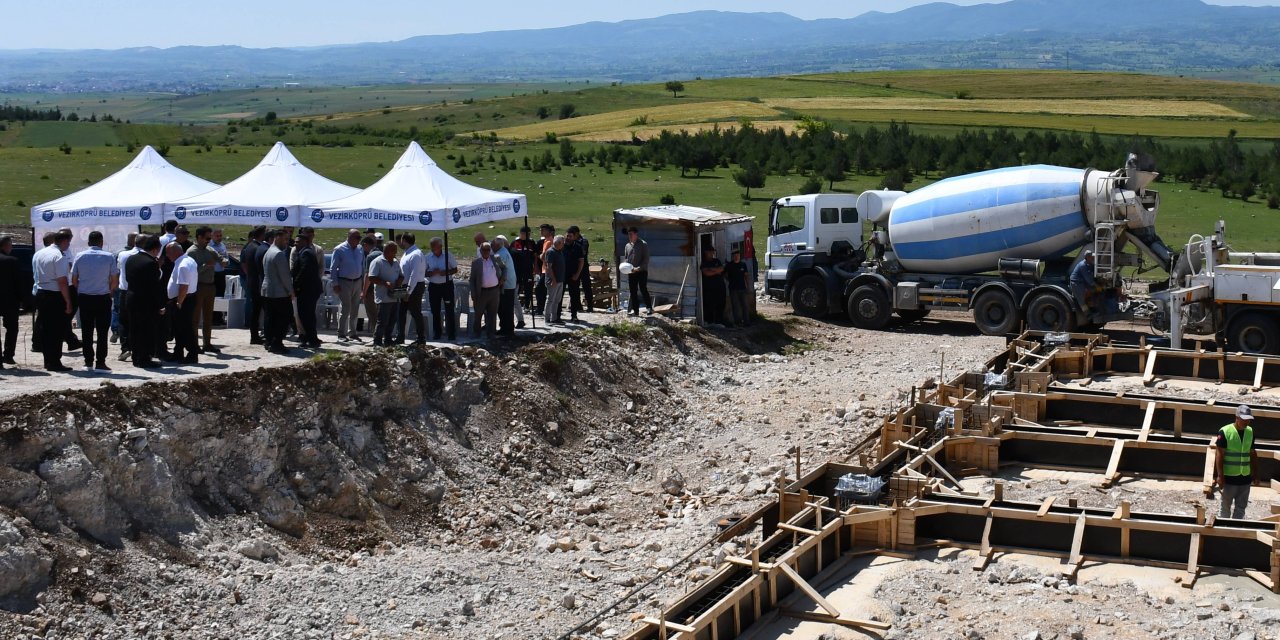 İlk fabrikanın temeli atıldı