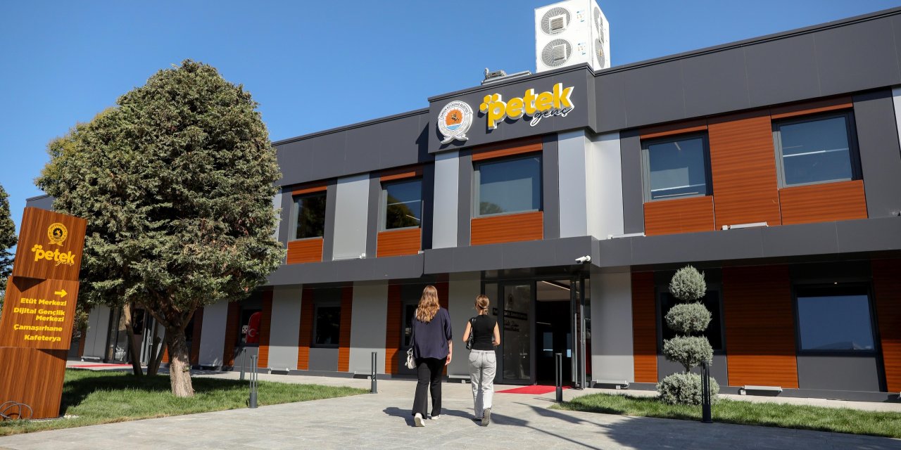 Petek Genç buluşma noktası oldu