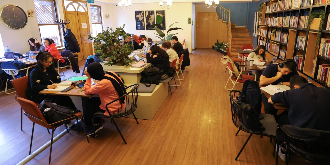 Rasathane Kitap Kafe'ye ilgi yoğun