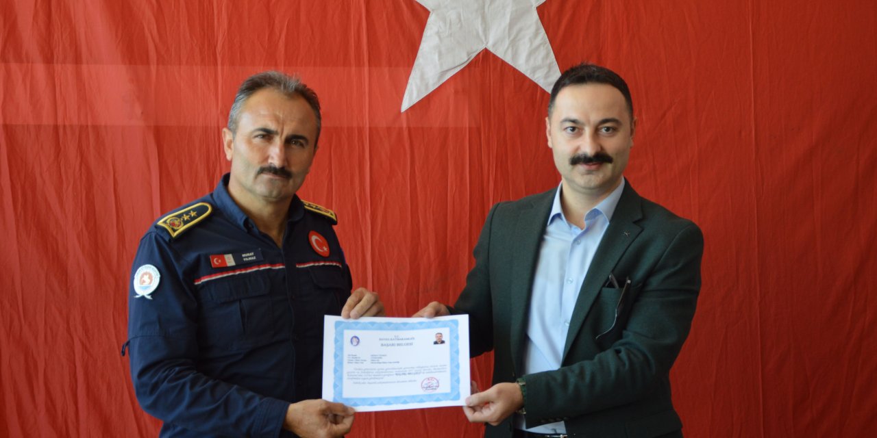 Selde görev yapan itfaiyecilere başarı belgesi verildi