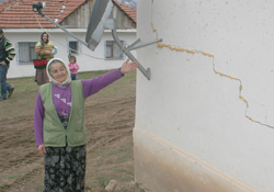 Afet Konutlarında oturanların heyelan endişesi