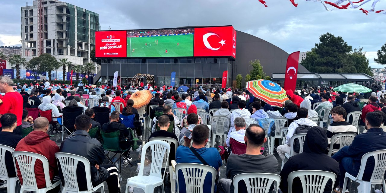 Samsun'da milli maç heyecanı yaşandı