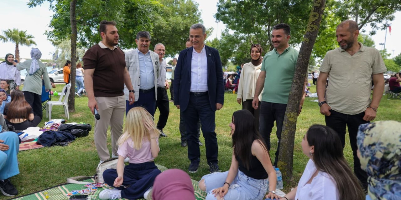YKS öğrencilerine moral pikniği düzenlendi