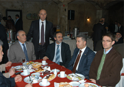 Togar, "Tekkeköyde kalacaksınız"