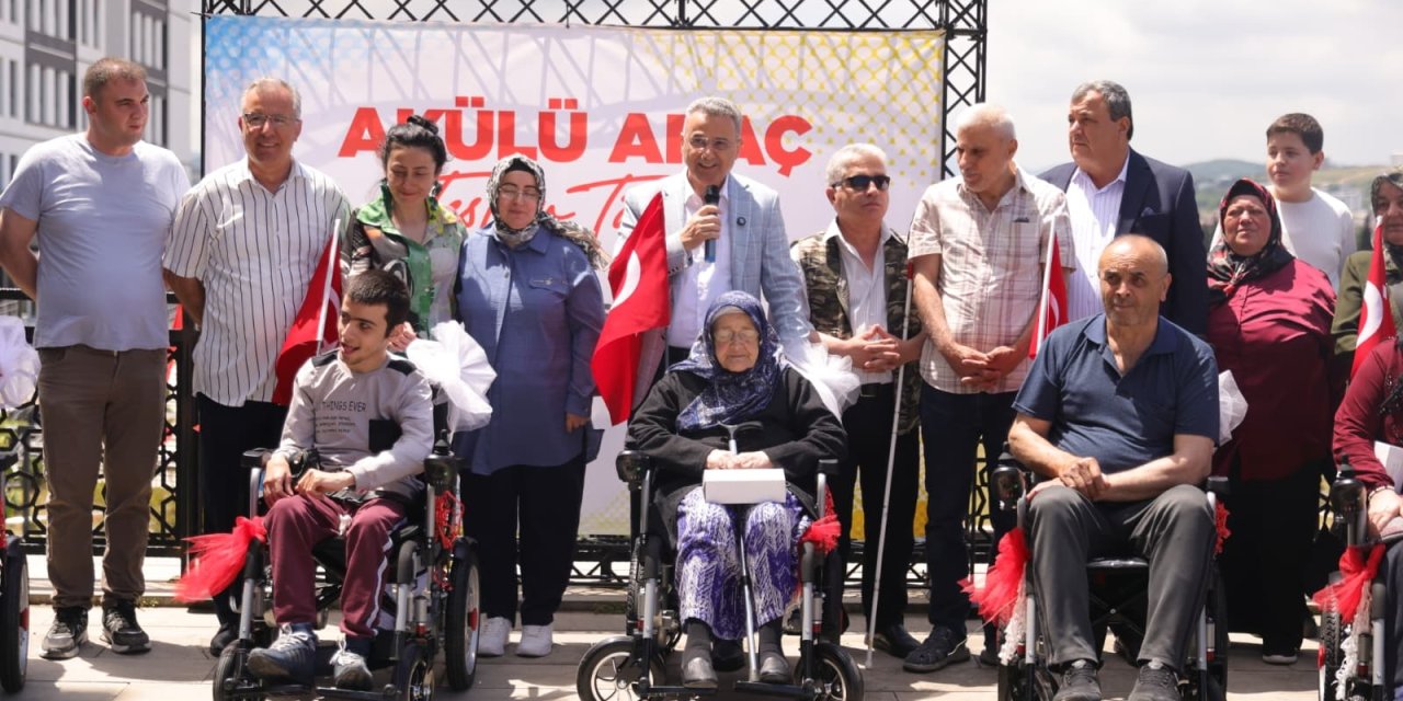 İlkadım’da engelli araçları ihtiyaç sahiplerine ulaştırıldı