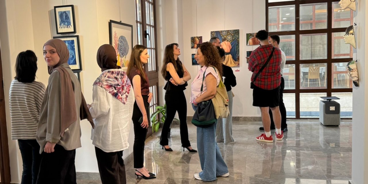 Samsun'da "Buluşmalar" karma sergisi açıldı